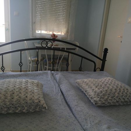 Ferienwohnung Hodosi Apartman Veľký Meder Zimmer foto