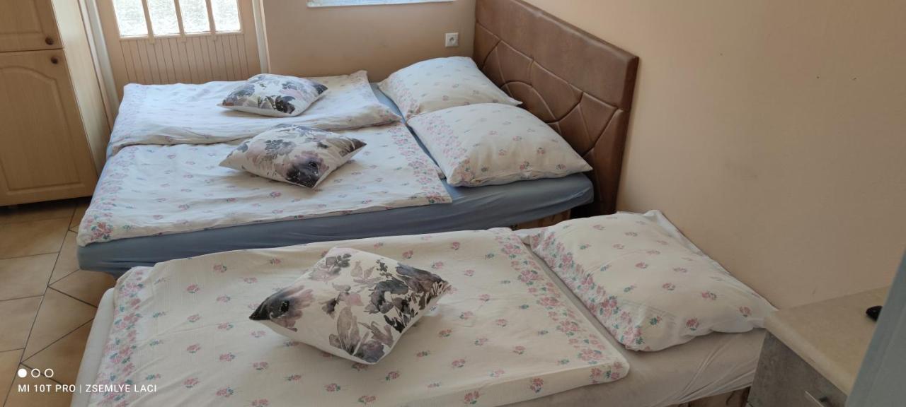 Ferienwohnung Hodosi Apartman Veľký Meder Exterior foto