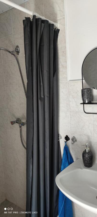 Ferienwohnung Hodosi Apartman Veľký Meder Exterior foto