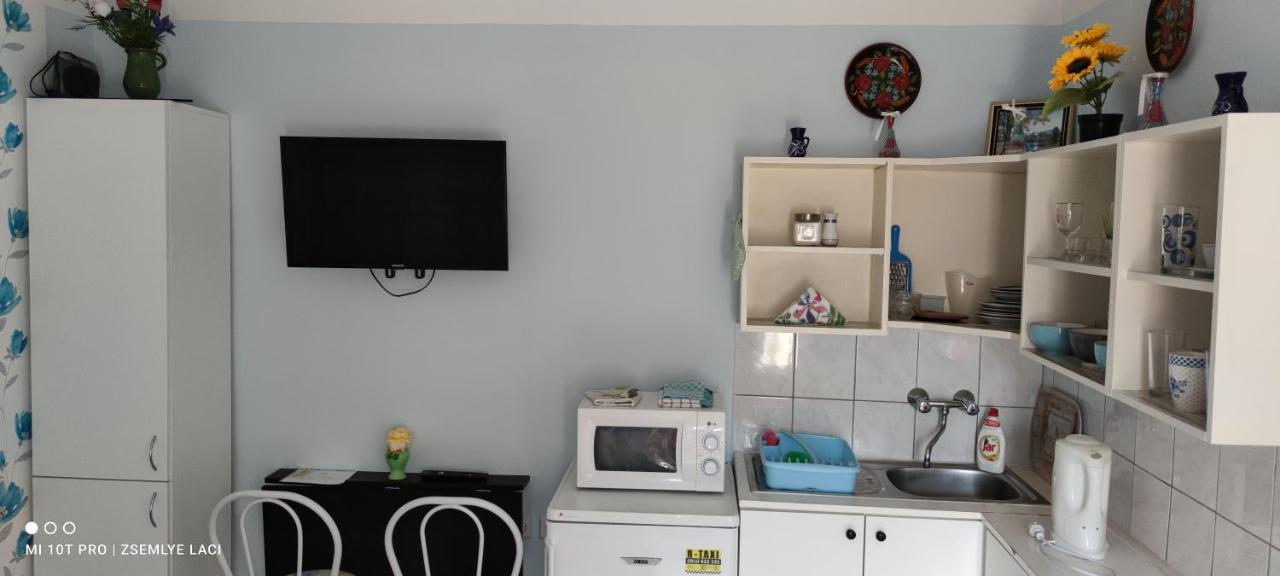 Ferienwohnung Hodosi Apartman Veľký Meder Exterior foto
