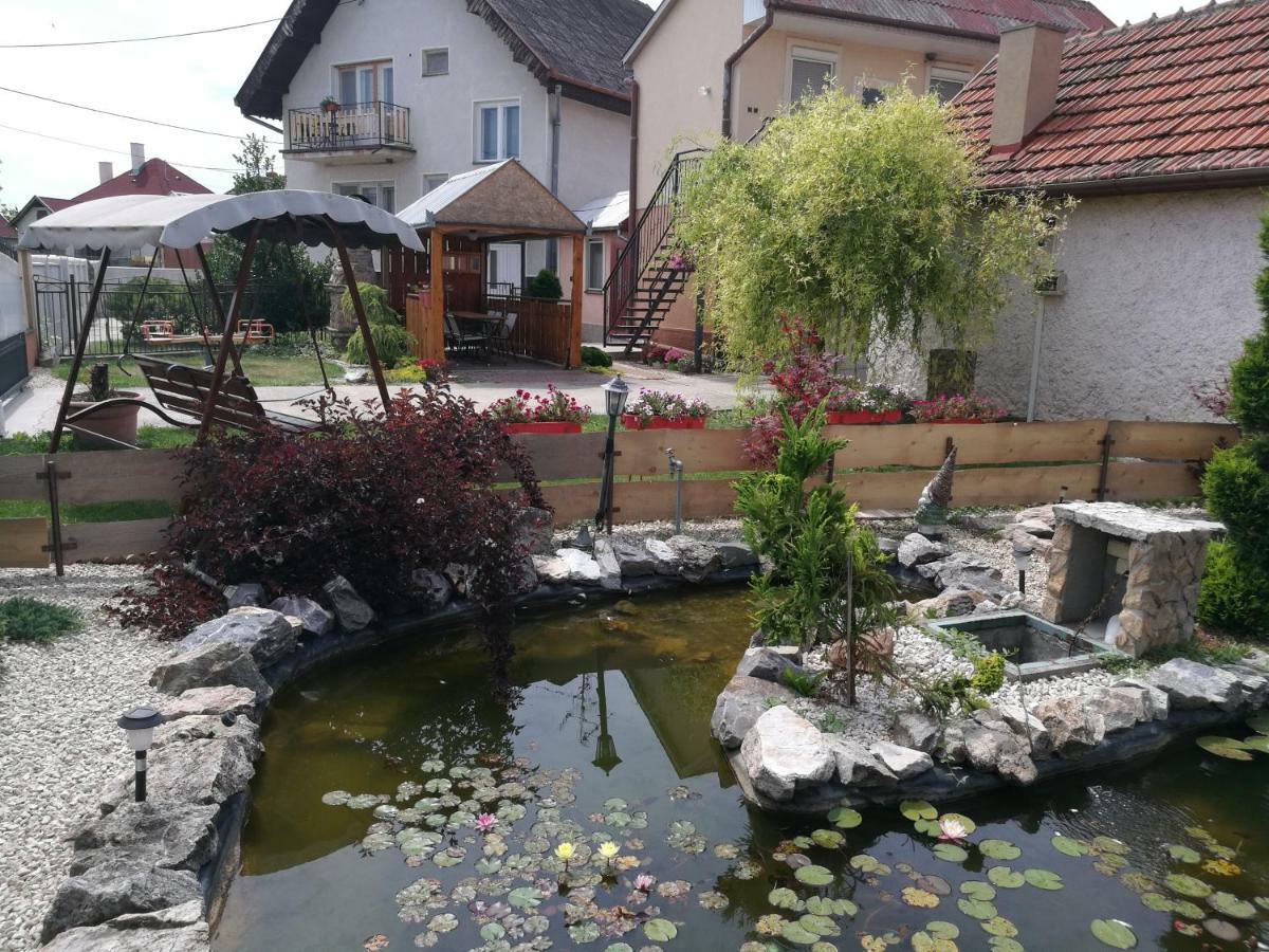 Ferienwohnung Hodosi Apartman Veľký Meder Exterior foto